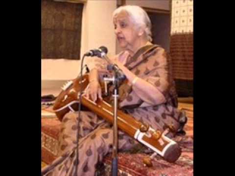 Nirmala Devi sings Chaiti 'Yehi Theyia Motia Herayi Gayili Rama'