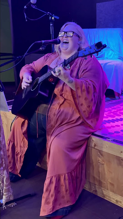 Unique Cover of Radiohead’s Creep #singer #vocals #radiohead #creep #acoustic #soul #country