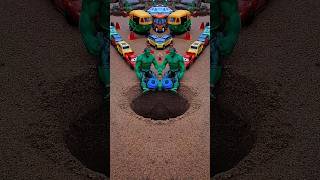 Tractor pushing manesh yellow car and grn carscrash to pit😲#jcb #jcbjcb #jcbtoy #jcbvideo #vairal🕳️🚒