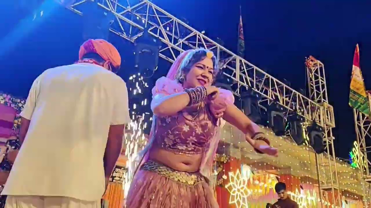 गुजर लाख रुपया रो महारो घागरो है👌सिंगर  हंसा रंगीली डांसर शालू नागौरी और रमेश नायक विशाल भजनसंध्या🙏