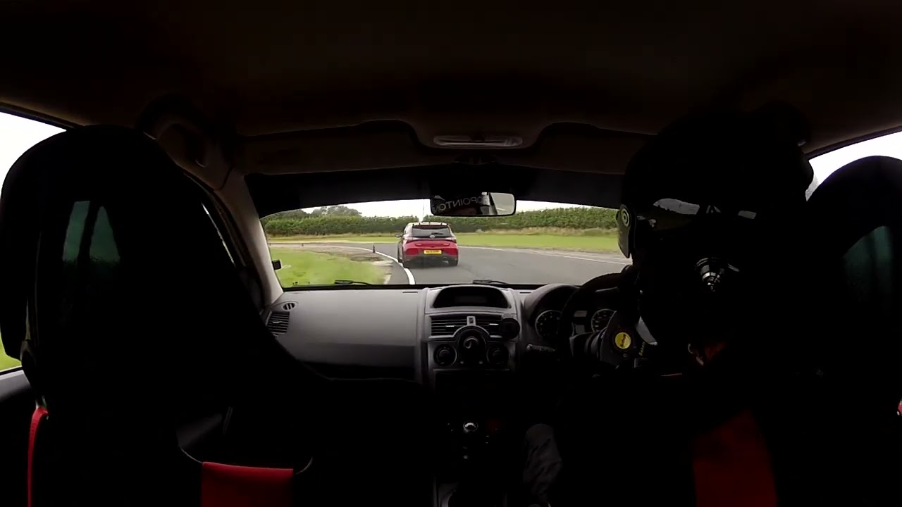 R26.R Blyton park track day