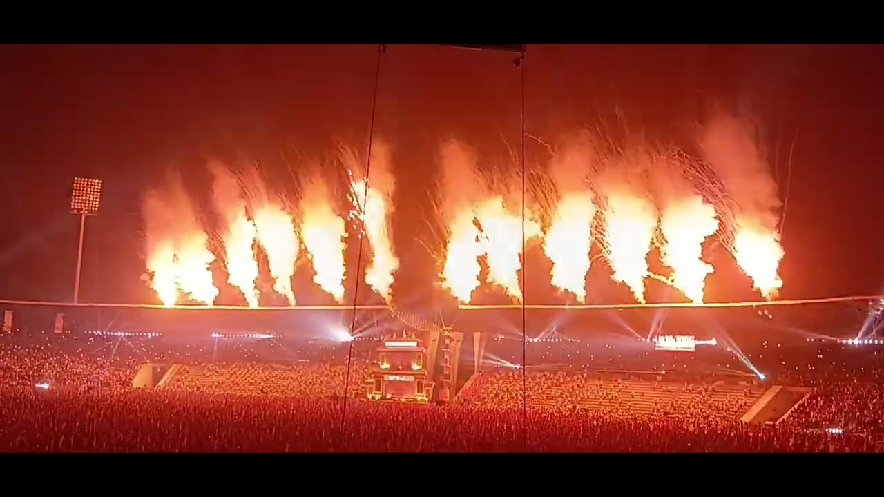 Bagurumba Laser Show & Fire Creaker 🔥 World Record Bagurumba Dance 💃 