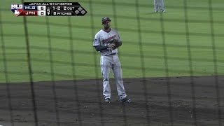 11/11/14: mlb players, including jose altuve, lucas duda and erik
kratz, shuffle up their normal fielding positions in the japan series
check out http://m.ml...