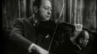 Jascha Heifetz plays Hora Staccato chords