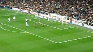 Real Madrid 0 vs. Barcelona 3 el 19/11/2005 gol de ronaldinho filmado por mi