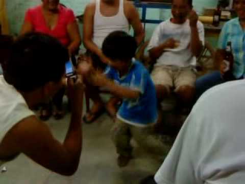 Tatotito bailando
