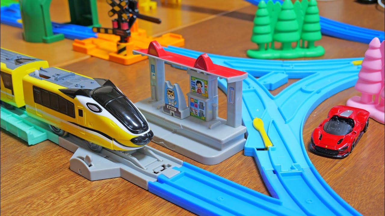 A must-have for dog lovers! Dog Express and Dog Station! Plarail