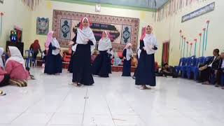 Santriwati Darussalam Tarian Arab modern / Arabic dance