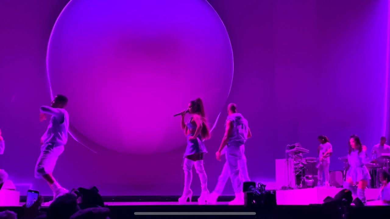 Ariana Grande - Make Up | LONDON NIGHT 1 ~ PIT sweetener tour