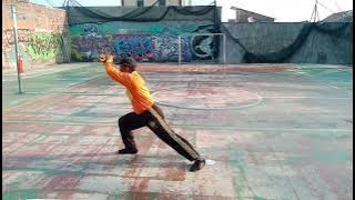 Latihan teknik gerakan peremajaan Fung U Long V ala Ling Tien Kung oleh Bpk Dawi.