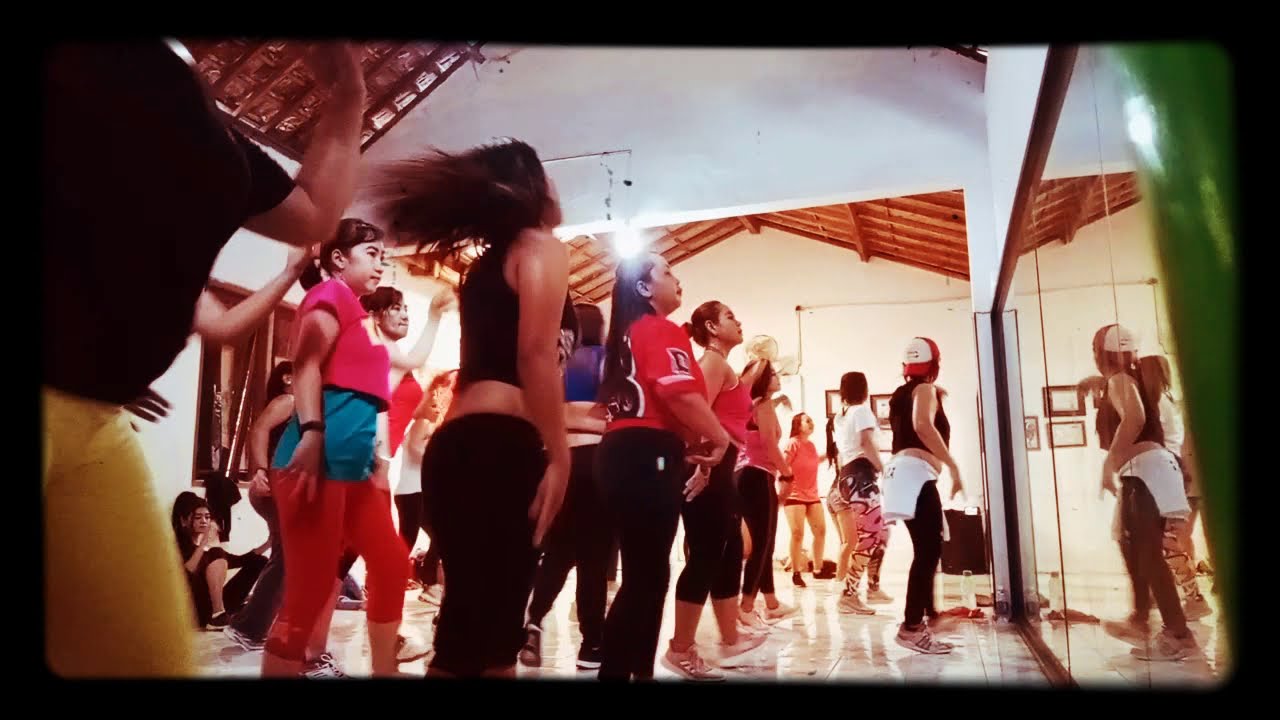Zumba belly dance hr ini....😉😎🤓👯💃 YouTube