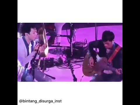 Noah bawain lagu jika engkau secara akustik.