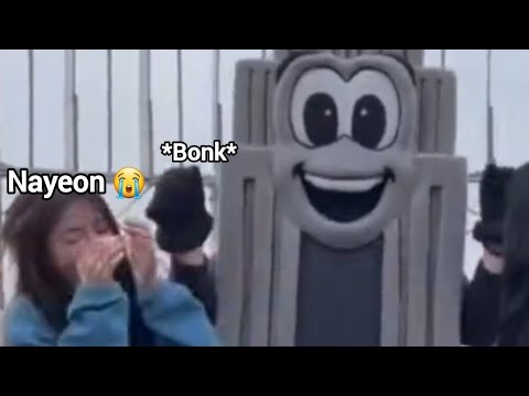 Nayeon got hit by the Empire State building 🤣😭