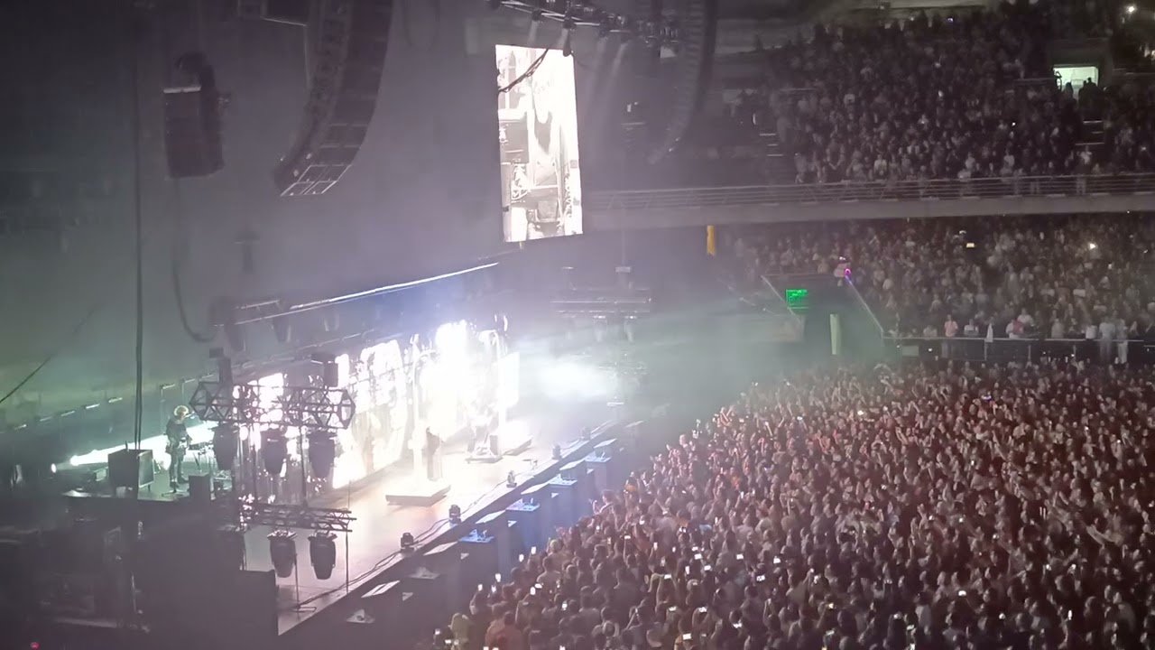 PET SHOP BOYS LIVE CHILE 2023 I 'WEST END GIRLS' I MOVISTAR ARENA