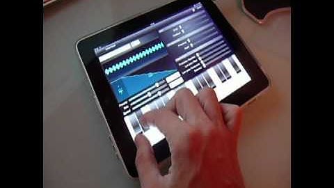 Playing Around With Sylo Synthesiser on iPad