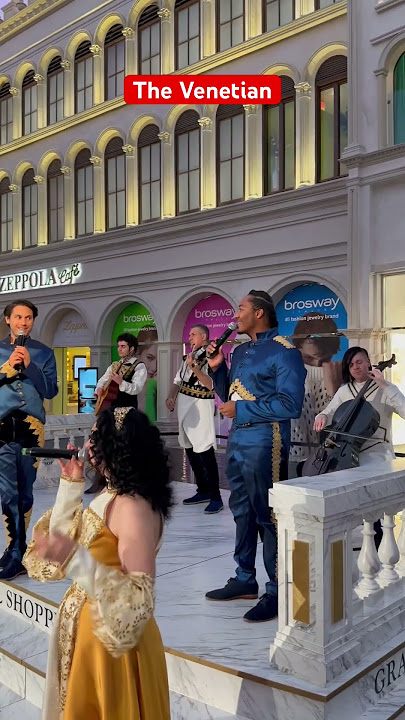 Live Mexican Music Fiesta: Singers Serenading with Soul 🇲🇽🇲🇽#song #artist #mexico #lasvegas #art