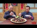 2.5KG EEL Braised with FATTY Pork Belly! TASTY FOOD From Village | Uncle Rural Gourmet