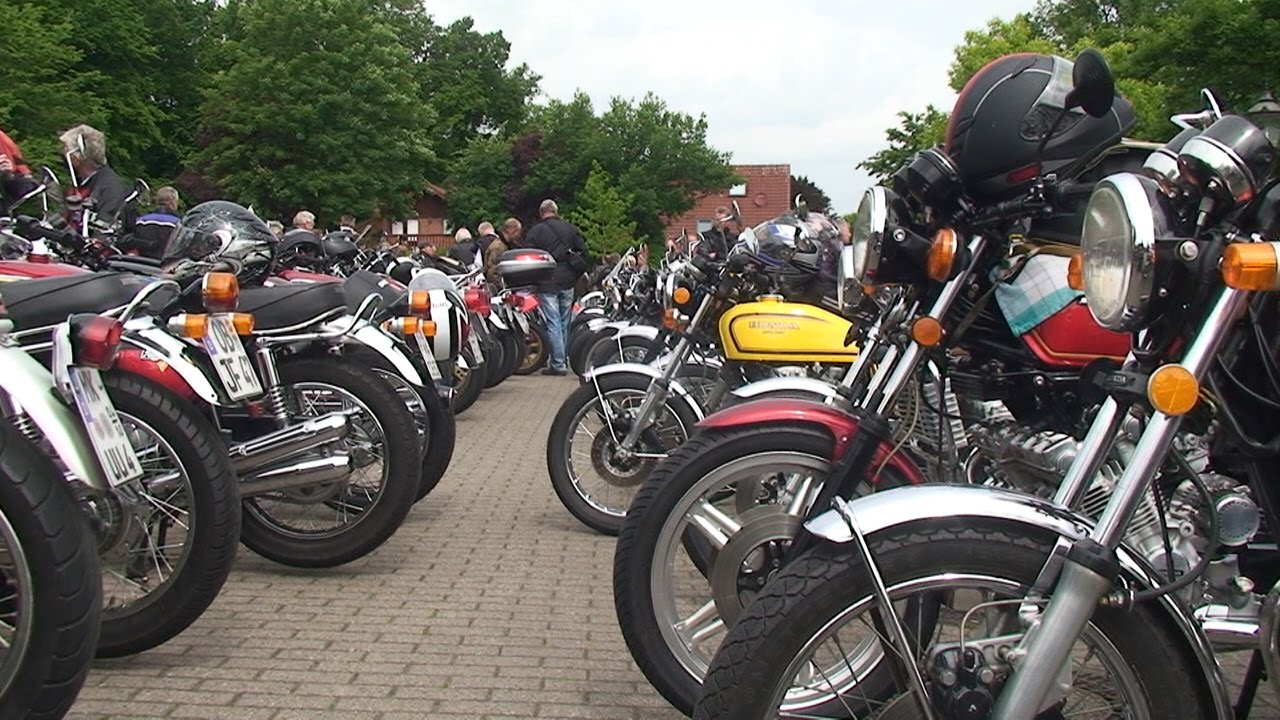 Motorradtreffen der Youngtimer - YouTube