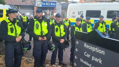 🔴 LIVE: Bell Hotel Epping Essex l Police Move In