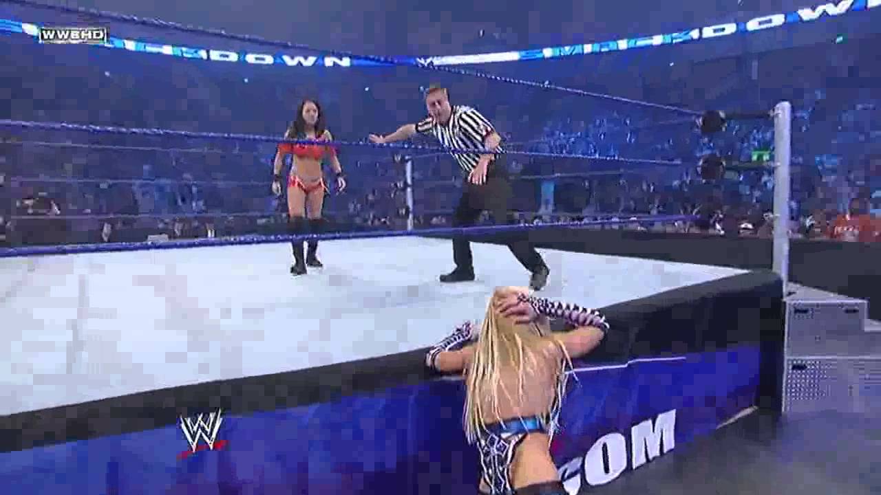 Gail Kim vs Michelle McCool - YouTube