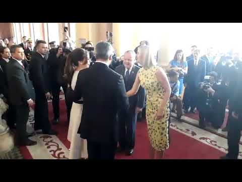 Video: Ivanka Trump Hennes Kläder Och Underkläder Företag