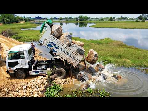 Wonderful New Road Building Around the Big Lake Using Komatsu D20 Dozer & 5ton Trucks