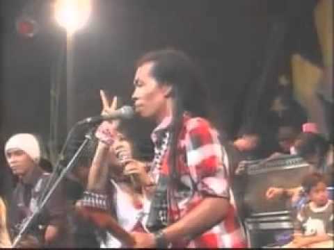 Alun alun Nganjuk Ratna Antika Sodiq MONATA