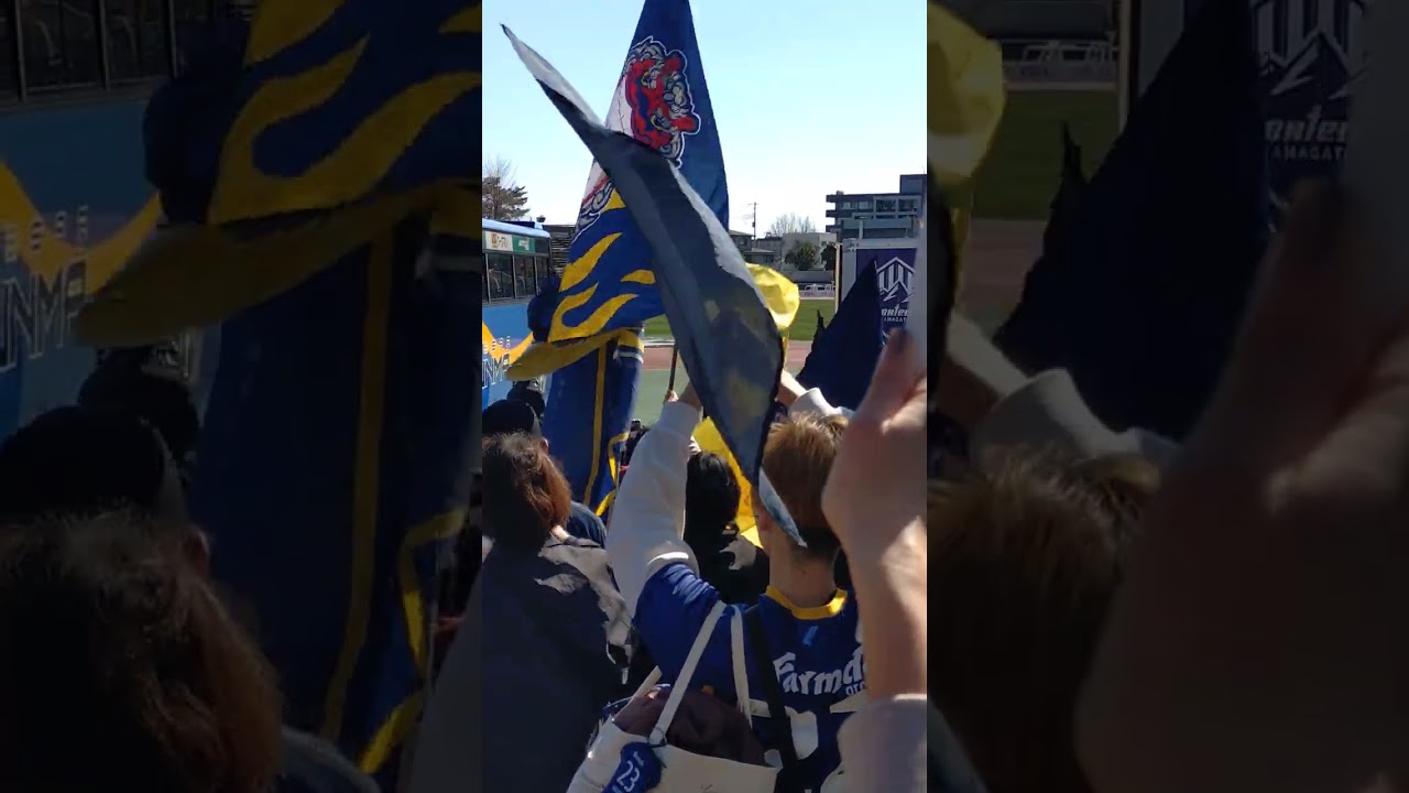 J２J３百年構想リーグ　EASTーA　ザスパ群馬🆚モンテディオ山形　選手バス到着！