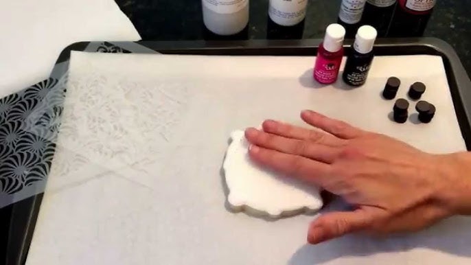 How to Airbrush Cake Decorations