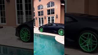 Lil pump got out his lambo and jumps in to his pool 😭 #lilpump Resimi