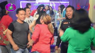 Resesi Dunia Mawar ft Ellin