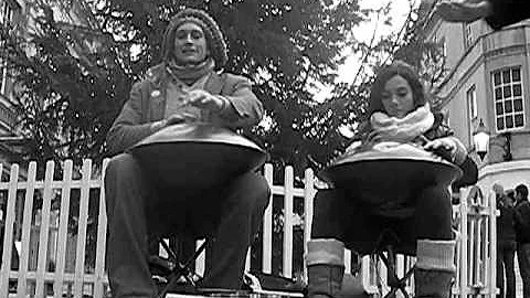 Daniel Waples + Catherine Downes play hang duet in...