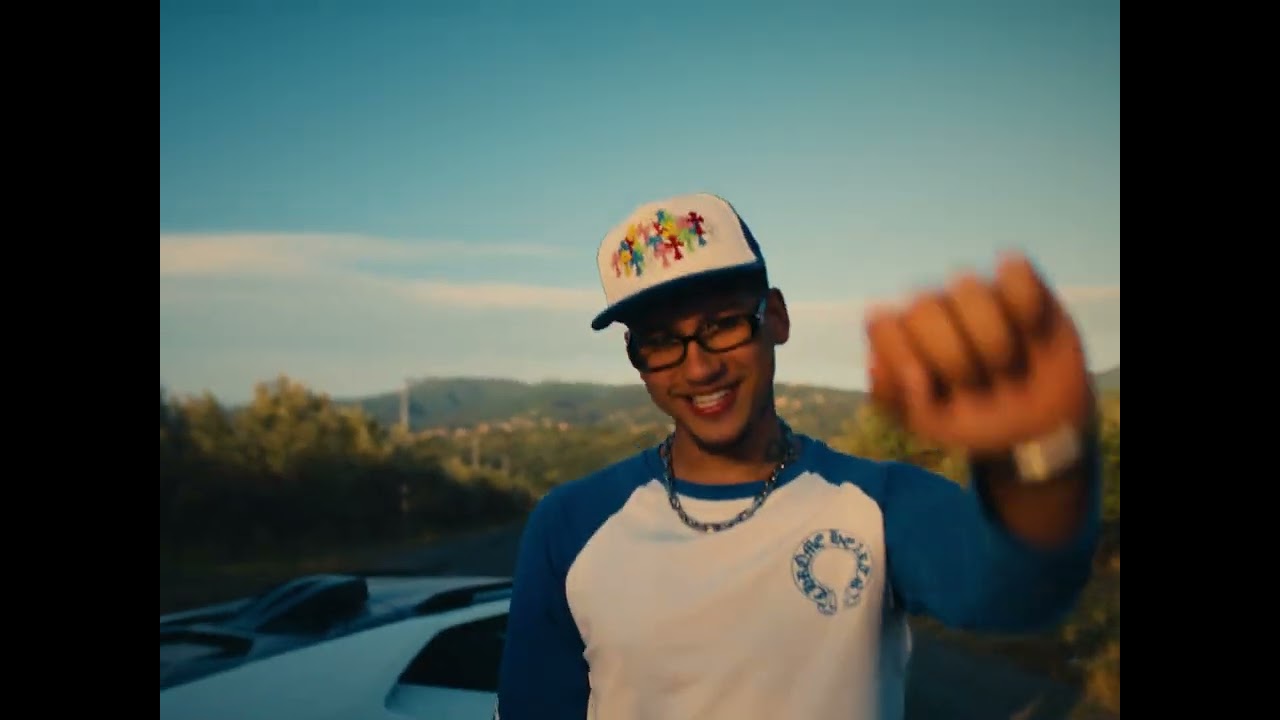 Guarda With You - Akin feat. L4DABAGG e NEGRO DUB (Clipe Oficial) su YouTube Guarda With You - Akin feat. L4DABAGG e NEGRO DUB (Clipe Oficial) su YouTube