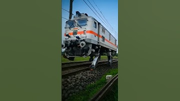 Train running #automobile