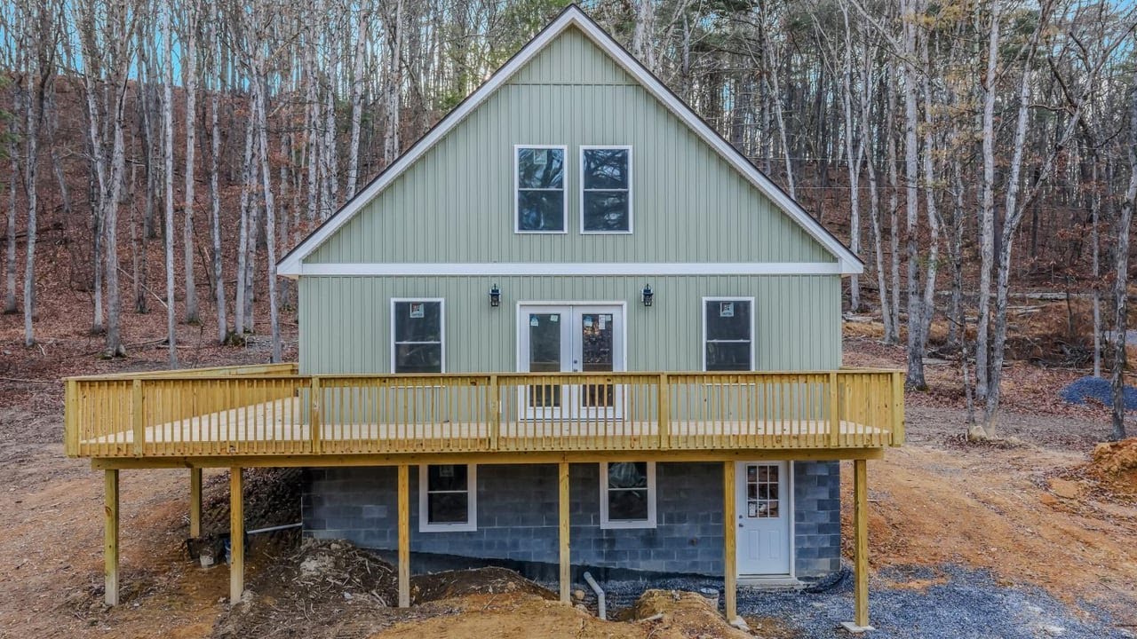 151 Pleasant dale , Great Cacapon, WV