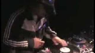 DJ　UJI