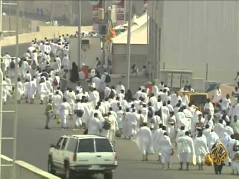 توافد حجاج بيت الله الحرام على منى