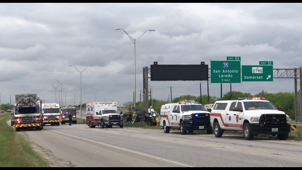 1 dead, 2 hospitalized after rollover crash on Southwest Side ...