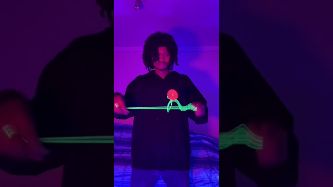 yoyo tricks PERFECTLY synced to Pink Venom..