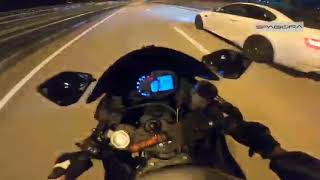 Câmera em capacete registra acidente de motociclista