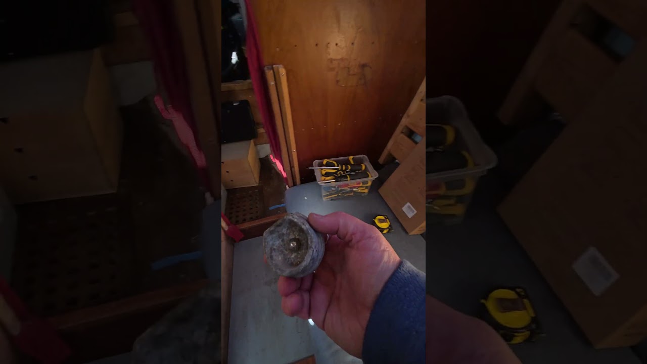 ⁣Gooseneck corrosion and Epoxy Countertop update. 52 days left of 100 days to launch #BoatRefit #DIY