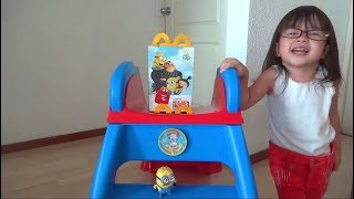 Pretend Play McDonald's Store feat. Despicable Me 3 Mi Villano Favorito 3 | Baby Playful