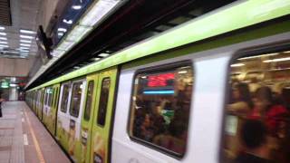 台北捷運C321型[Jagabee薯條]彩繪車離站(忠孝敦化).avi