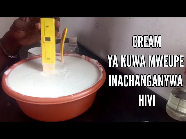 JINSI YA KUCHANGANYA CREAM YA KUNG'ARISHA NA KUKIRIM class=