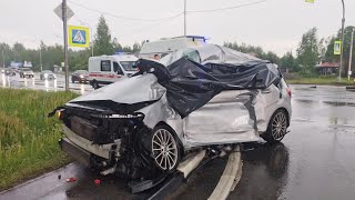 02.06.2024г - «Не пропустила фуру, и погибла на глазах сына». Момент смертельного ДТП в Ленобласти.