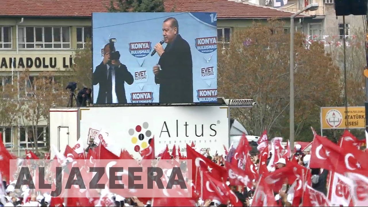 سيصوت الأتراك في استفتاء على صلاحيات أردوغان
