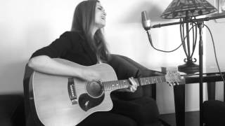 Video-Miniaturansicht von „YOU SHOOK ME ALL NIGHT LONG - ACDC - Katie Cole in 1 take“
