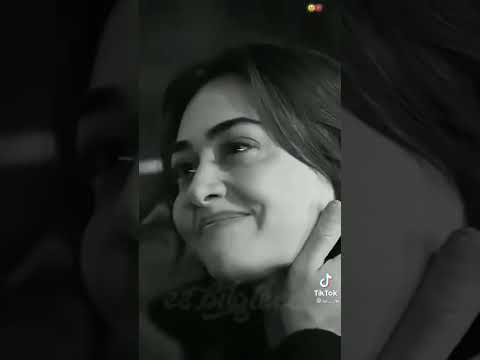 قلبي الساكن بين ضلوعي مو ناسيك وشايل همك 