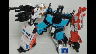 Protectobots combine to form Defensor  #combinerwars  #transformers #autobots #trending #toyreview