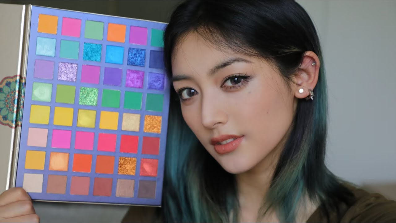 asmr~The gentle aunt gives you makeup